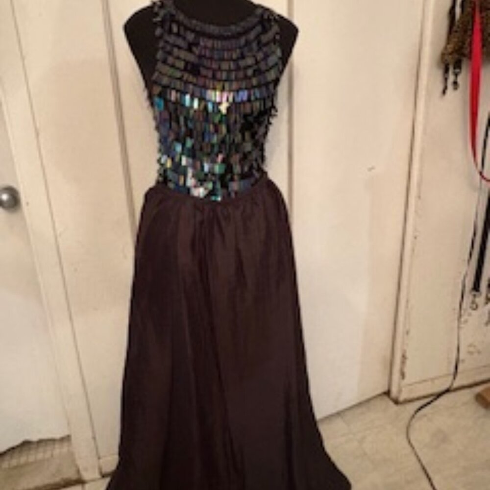 Black taffeta ball skirt.